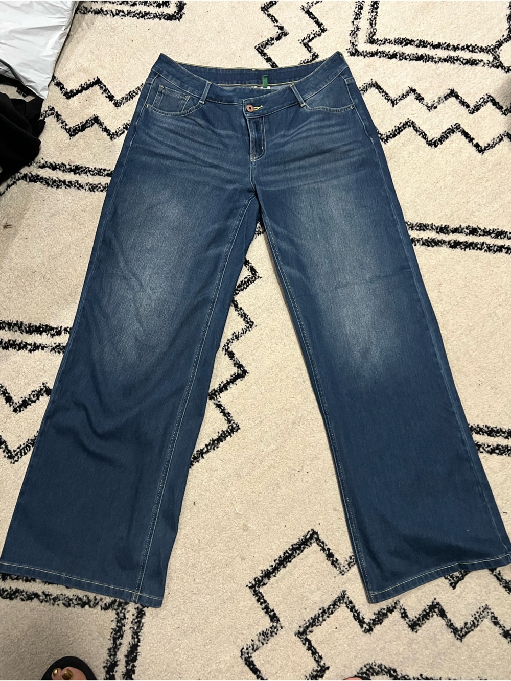 HALARA Dark Blue Denim Jeans with Yellow Topstitching